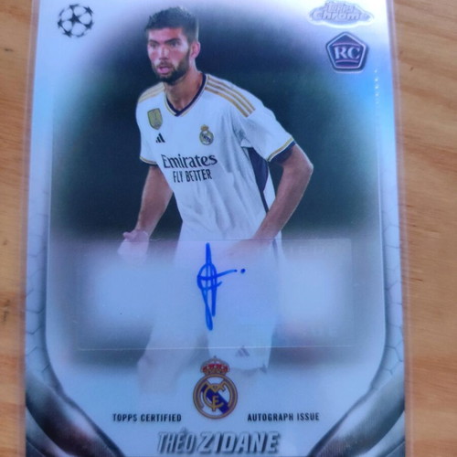 Topps Chrome Theo Zidane 2023-24 autograph card like new