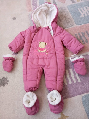 Baby exit suit 6 months new with hood and fur lining