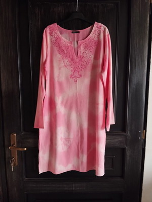 Pink batik kaftan with sequins like new