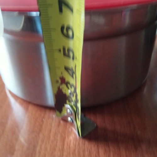 Food bowl like new with lid