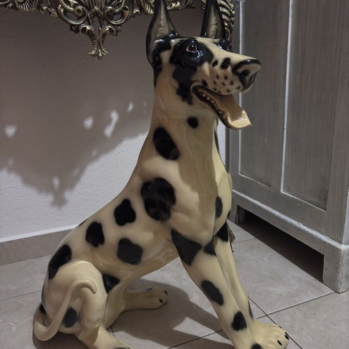 Porcelain dog like new