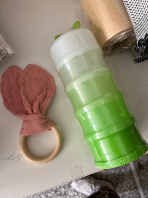 Set of teether and 5-compartment powder storage bottle and wooden teether new