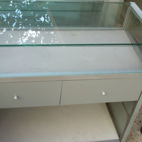 Professional display cases used, pack of 6, aluminum and glass