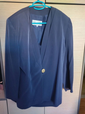 Bill Cost suit with skirt dark blue like new, vintage