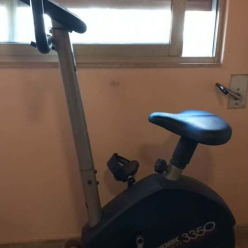 York 3350CARDIO Fit Electric and Mechanical Exercise Bike like new with 12 programs