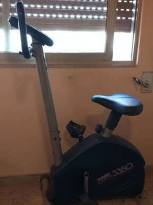 York 3350CARDIO Fit Electric and Mechanical Exercise Bike like new with 12 programs