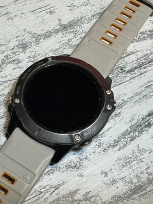 Garmin fenix 6 smartwatch with 3 extra bands