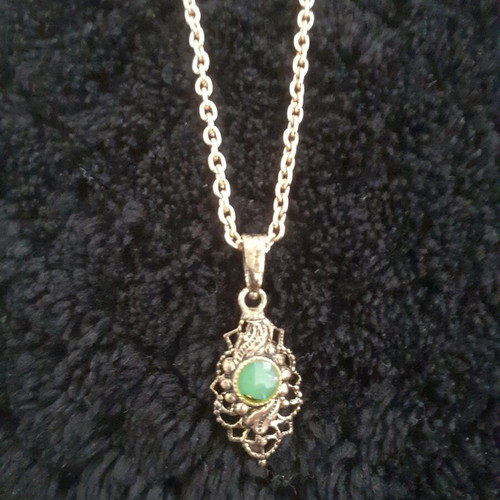 Vintage gold pendant with green stone from the 70s, like new