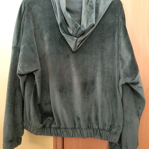 Hooded jacket like new, green, velour fabric, one size