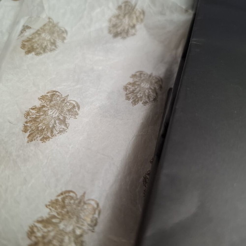 Gucci paper bag with authentic packaging papers like new