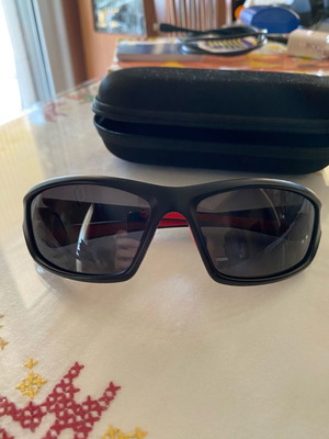 Men's black sunglasses new with case
