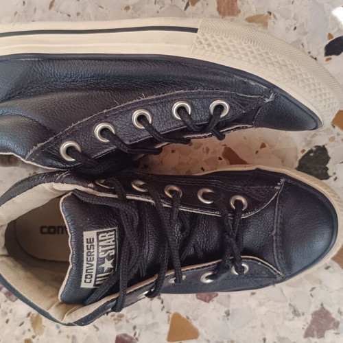 Converse children's leather boots size 33 like new, black