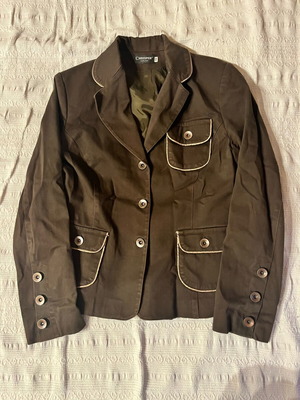 Chrisper brown jacket with pink stitching, soft fabric