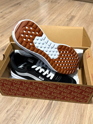Vans Old Skool New Size 42 Black White