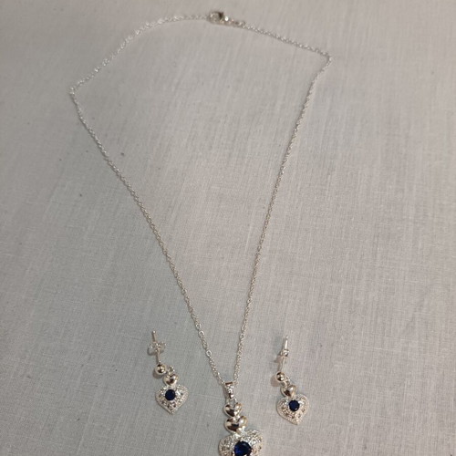 Silver jewelry set with necklace and earrings, new