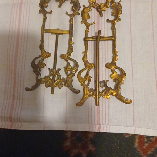 Miniature brass easels, pair, 17x7 cm