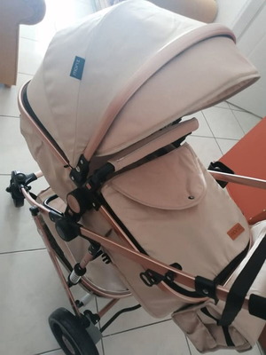 Moni stroller like new