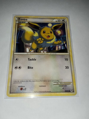 Eevee κάρτα Pokemon σαν καινούργιο