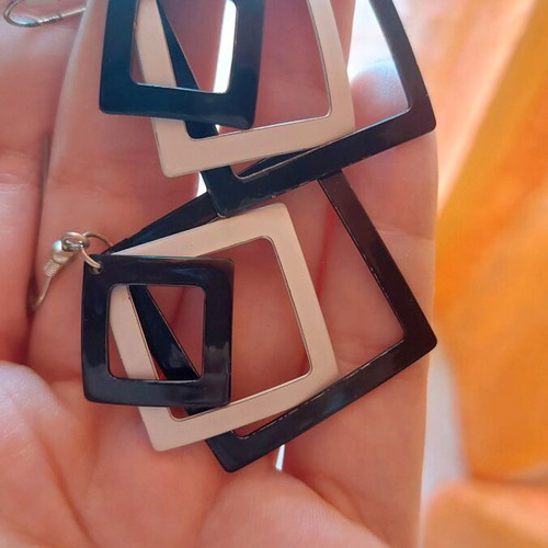 Geometric dangle earrings like new, black and white