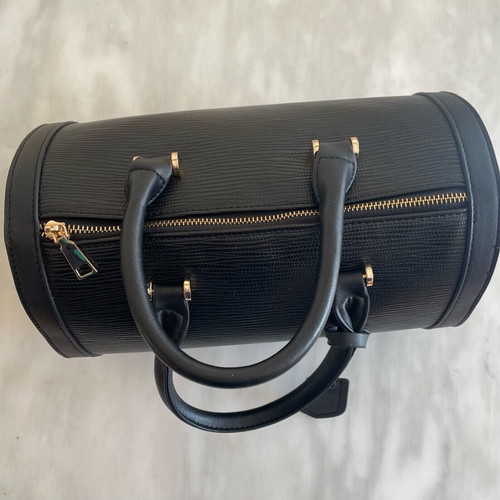 Black large handbag like new, leatherette