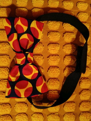 Handmade bow tie like new with authentic African fabric red and yellow