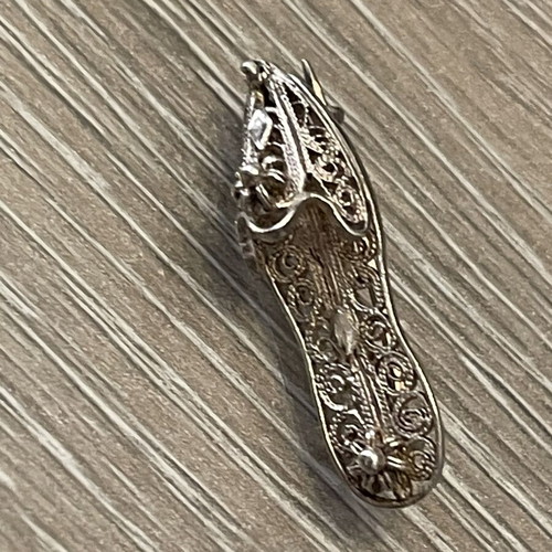 Silver filigree vintage brooch