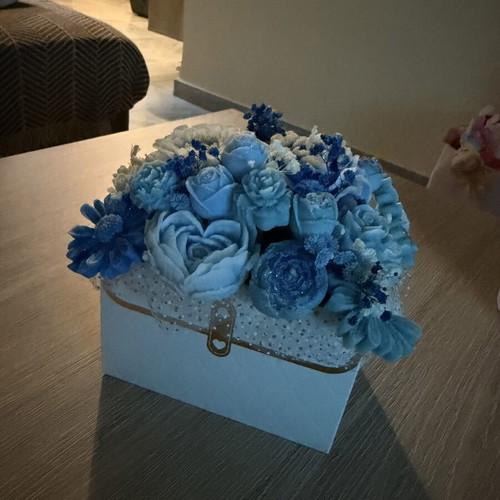 Decorative candles new with pleasant scent in various sizes