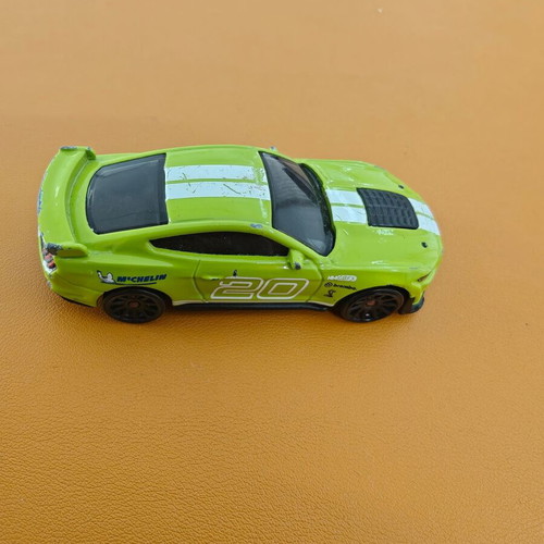 Hot Wheels '20 Ford Shelby GT500 used, colorful race car