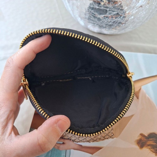 Leather wallet with high-quality fur, new