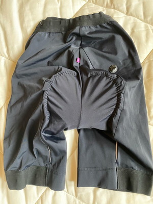 Assos women's padded cycling shorts black size S like new