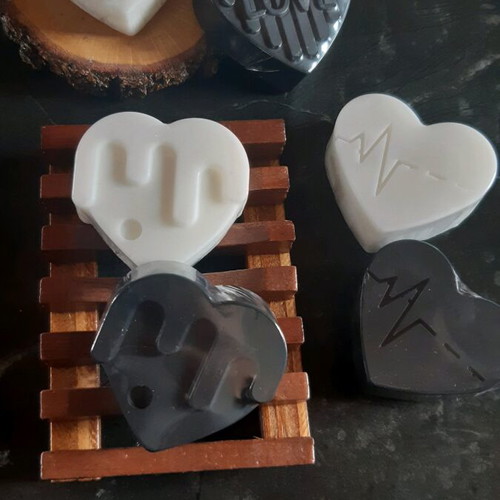 Soap gift set like new with handmade soaps and soap dish