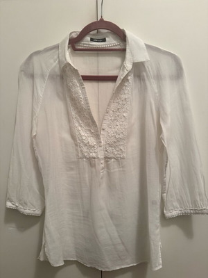 Полупрозрачна туника с бродерия като нова, бяла, размер XS-S