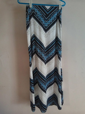 Maxi skirt with elastic like new, white and blue, size M
