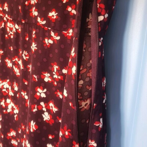 Maxi floral dress H&M like new, burgundy with retro pattern