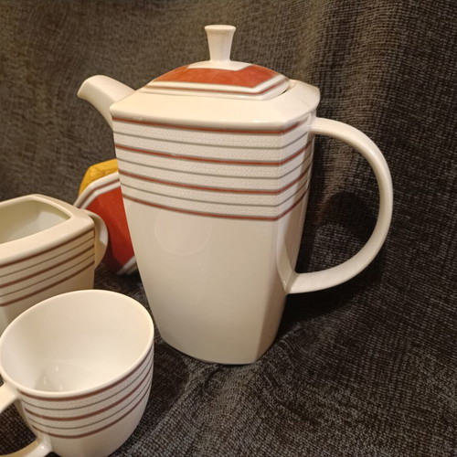 Ionia porcelain tea set new, 5 cups with saucers