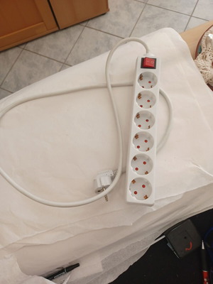 Unitec power strip like new, 3600W, 1.4m cable
