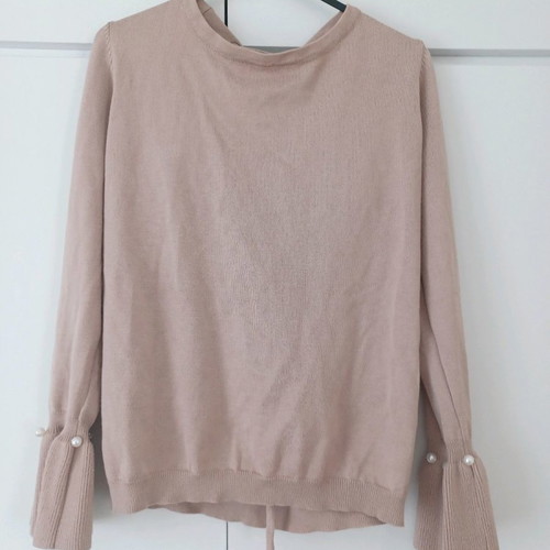 Pullover medium used with pearls beige