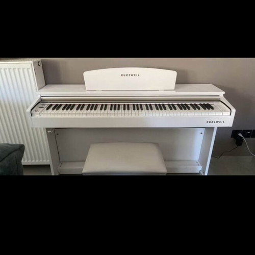 Kurzweil M90 WH electric piano with bench like new