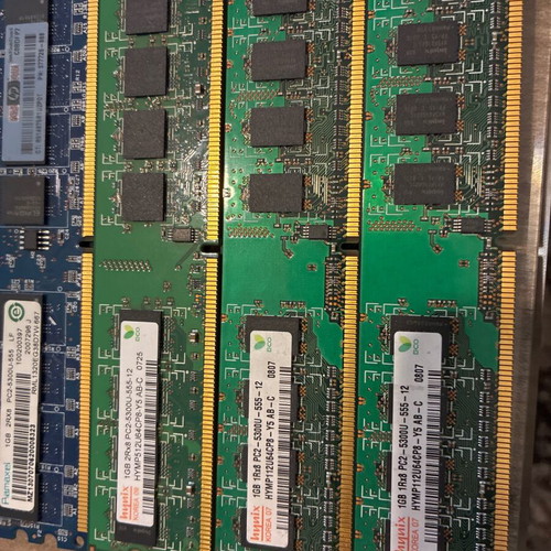 DIMMS DDR2 memory used, 5x1GB PC2-5300U
