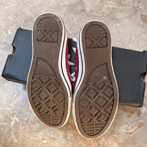 Converse All Star sneakers size 39 like new, burgundy