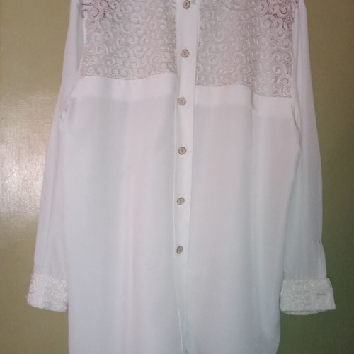 Georgette Milena shirt with guipure lace white like new