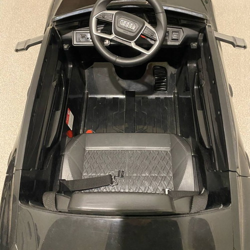 Electric children's car used with remote control