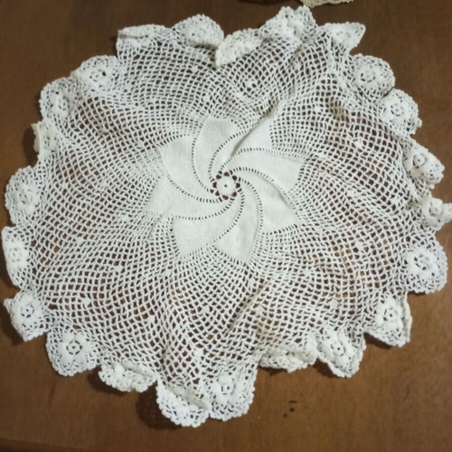 Vintage handmade crochet doilies set of 6 new