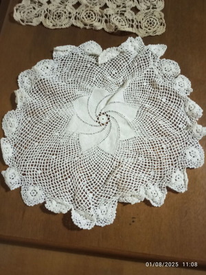 Vintage handmade crochet doilies set of 6 new