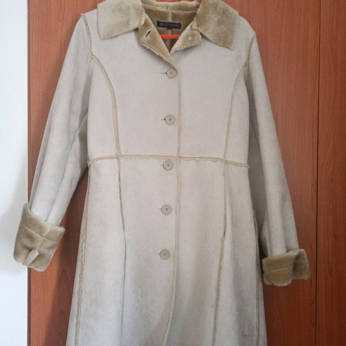 Explorer coat with synthetic mouton-type fur beige like new, size M