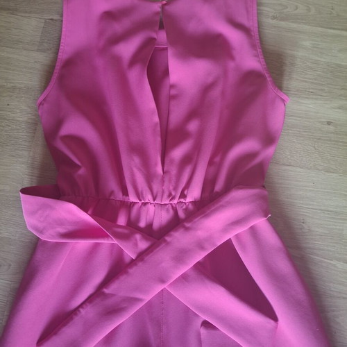 Jumpsuit Chaton like new, sleeveless with belt, fuchsia