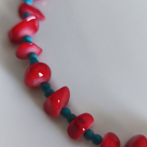 Nephrite and chalcedony necklace