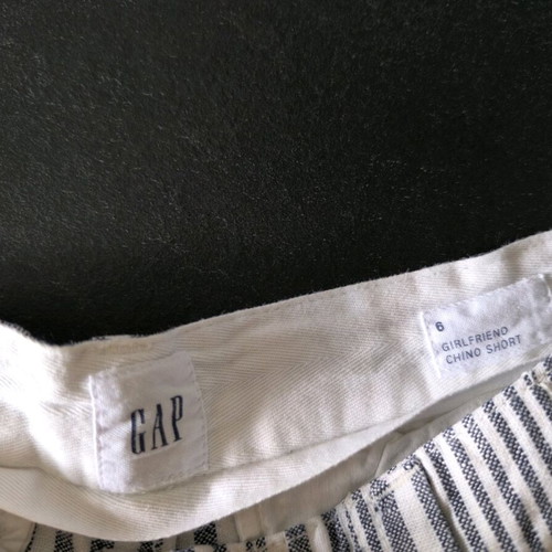 High-Waisted Women's Shorts Jones New York & Gap like new, size XS