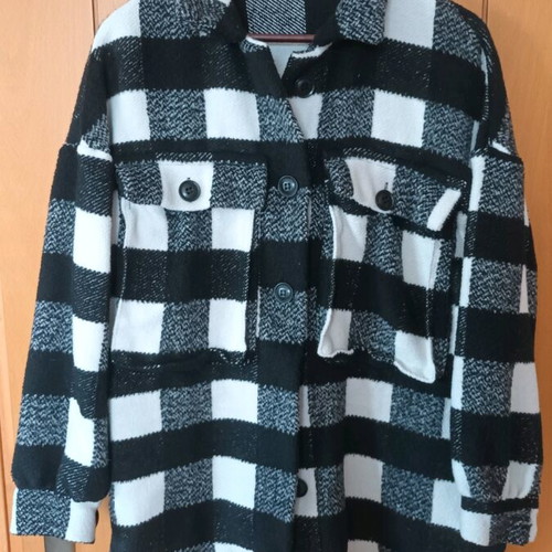 Checked cardigan like new, size M, black and white