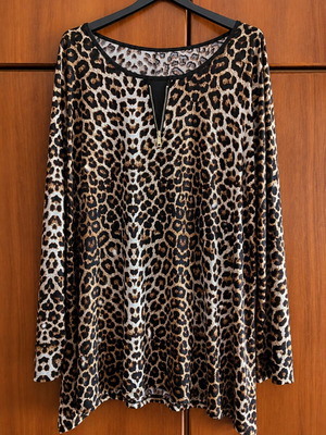Leopard print blouse new, black and brown
